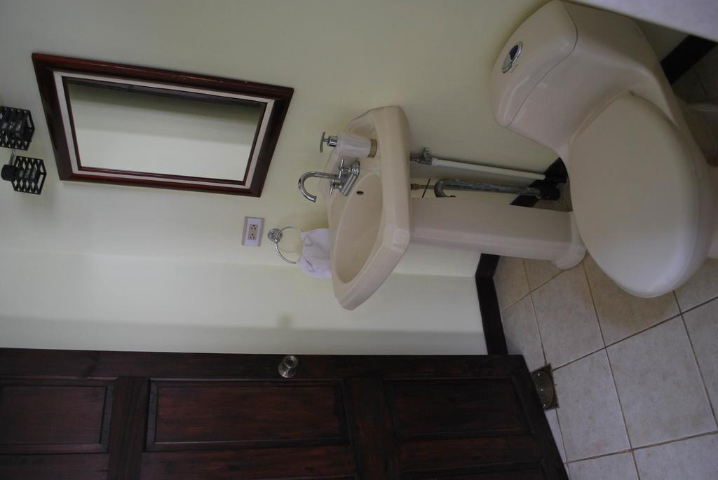 Dos Palmas Studio Apartments Río Segundo エクステリア 写真