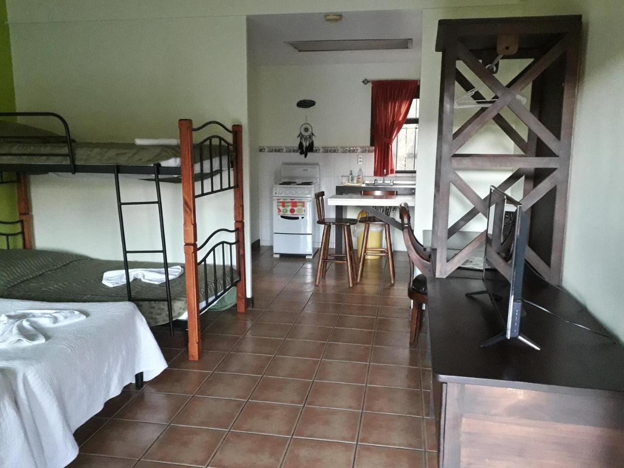 Dos Palmas Studio Apartments Río Segundo エクステリア 写真